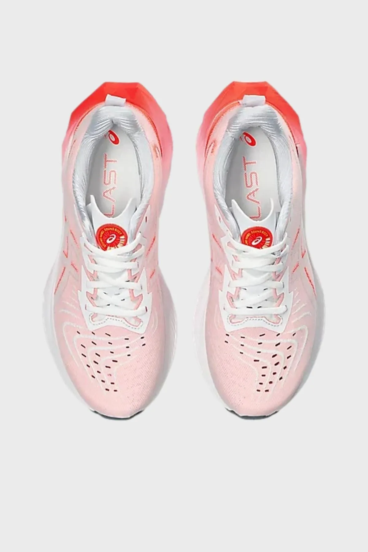 ASICS - NOVABLAST 4