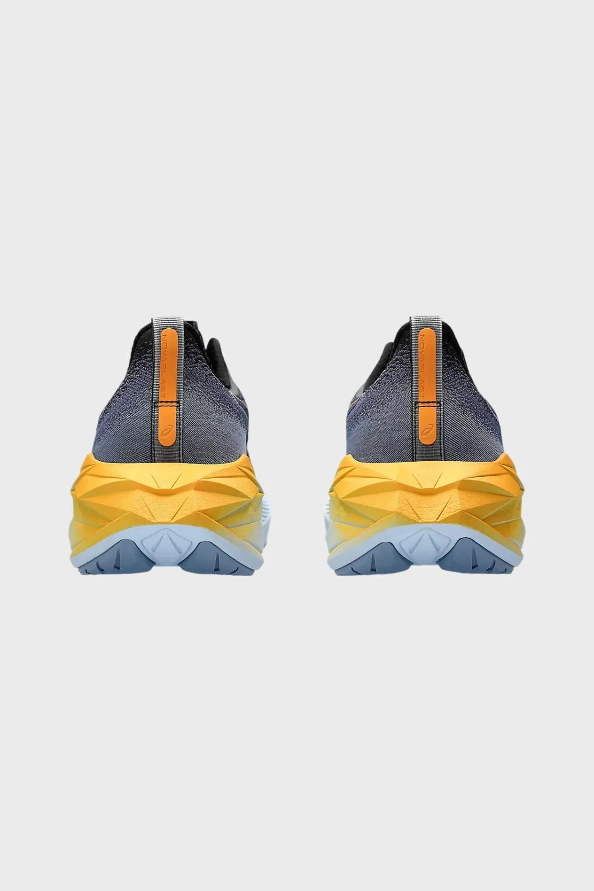 ASICS - NOVABLAST 4